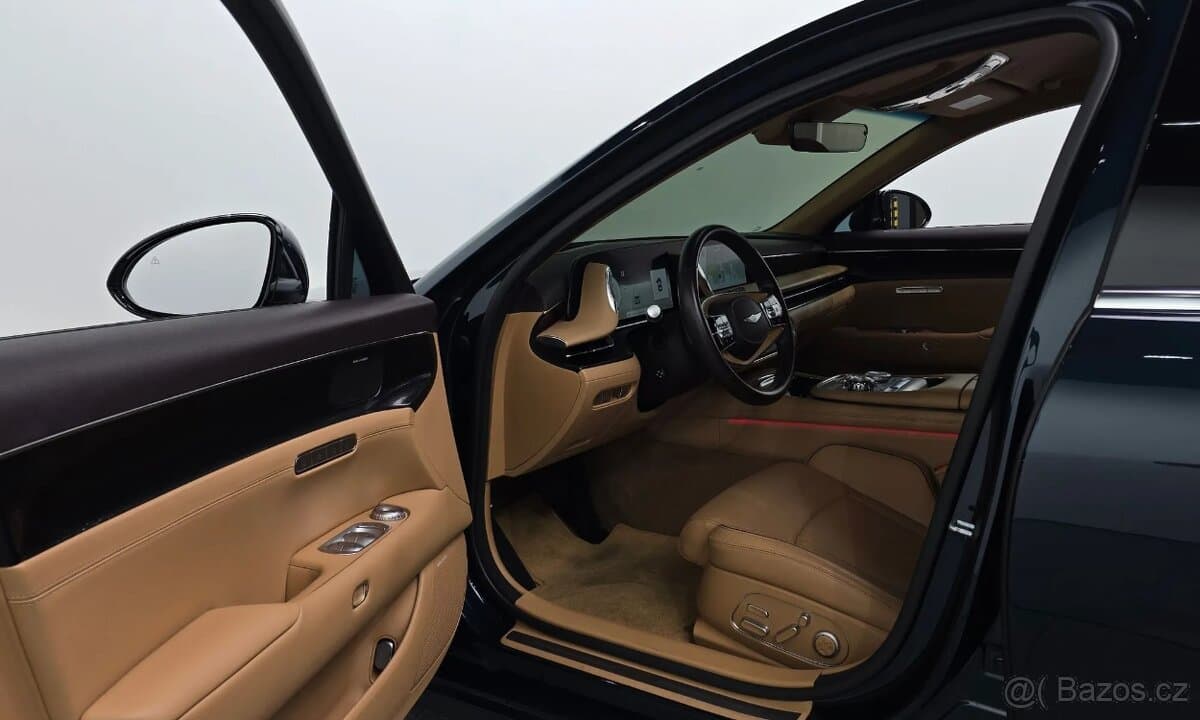 2022 Genesis G90 - 10