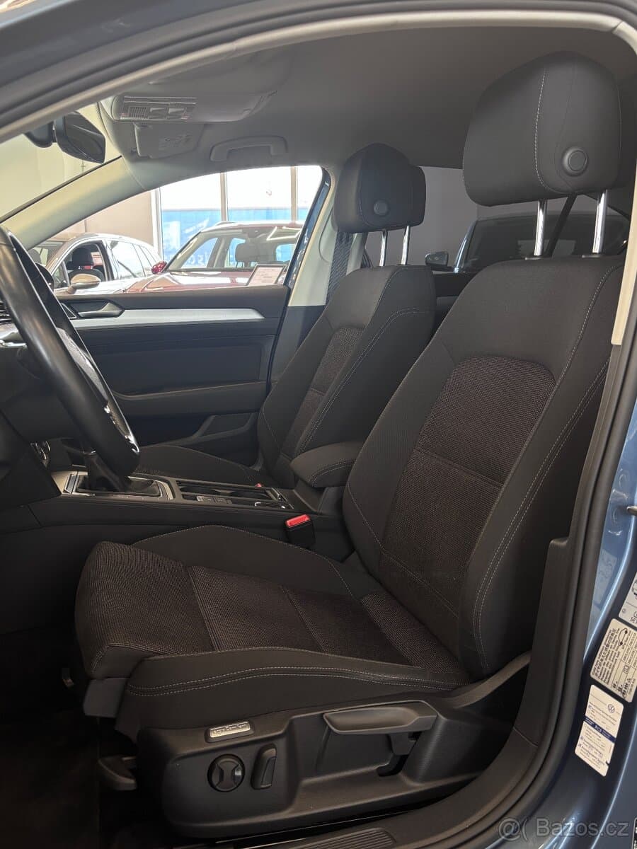 2016 Volkswagen PASSAT - 10