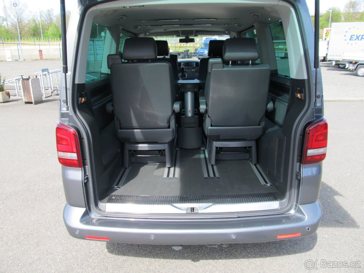 2010 Volkswagen MULTIVAN - 10