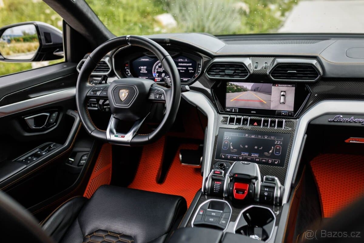2020 Lamborghini URUS - 10
