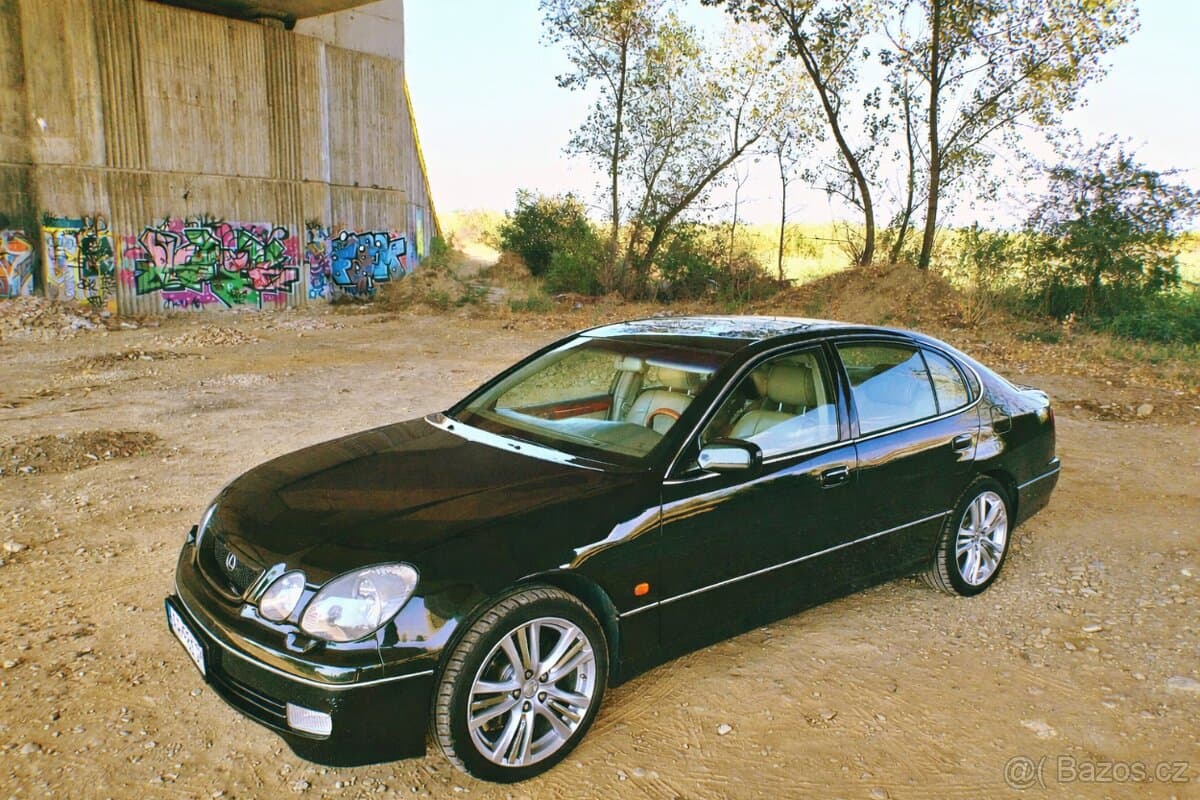 Lexus GS - 10