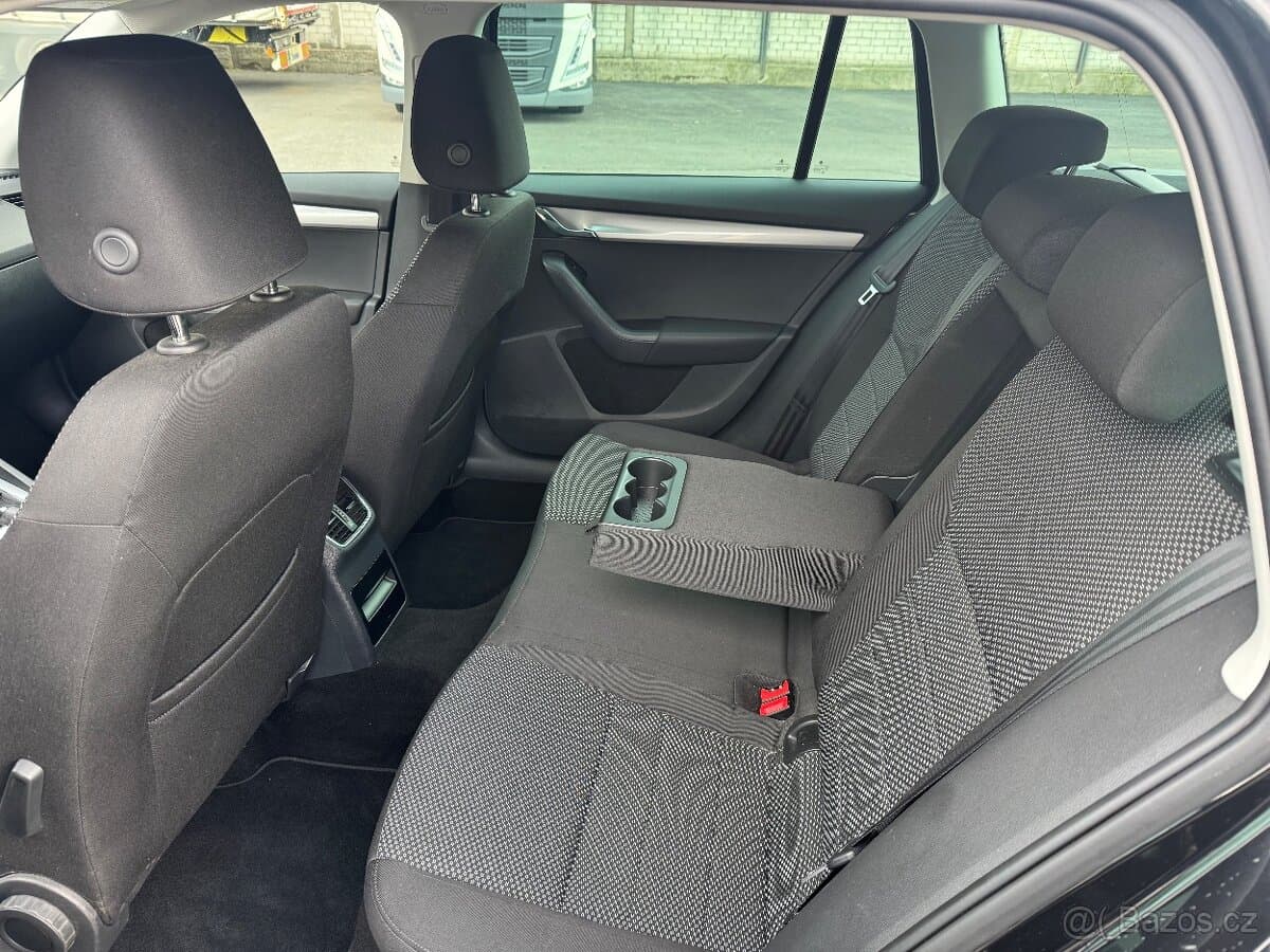 2015 Škoda OCTAVIA - 10