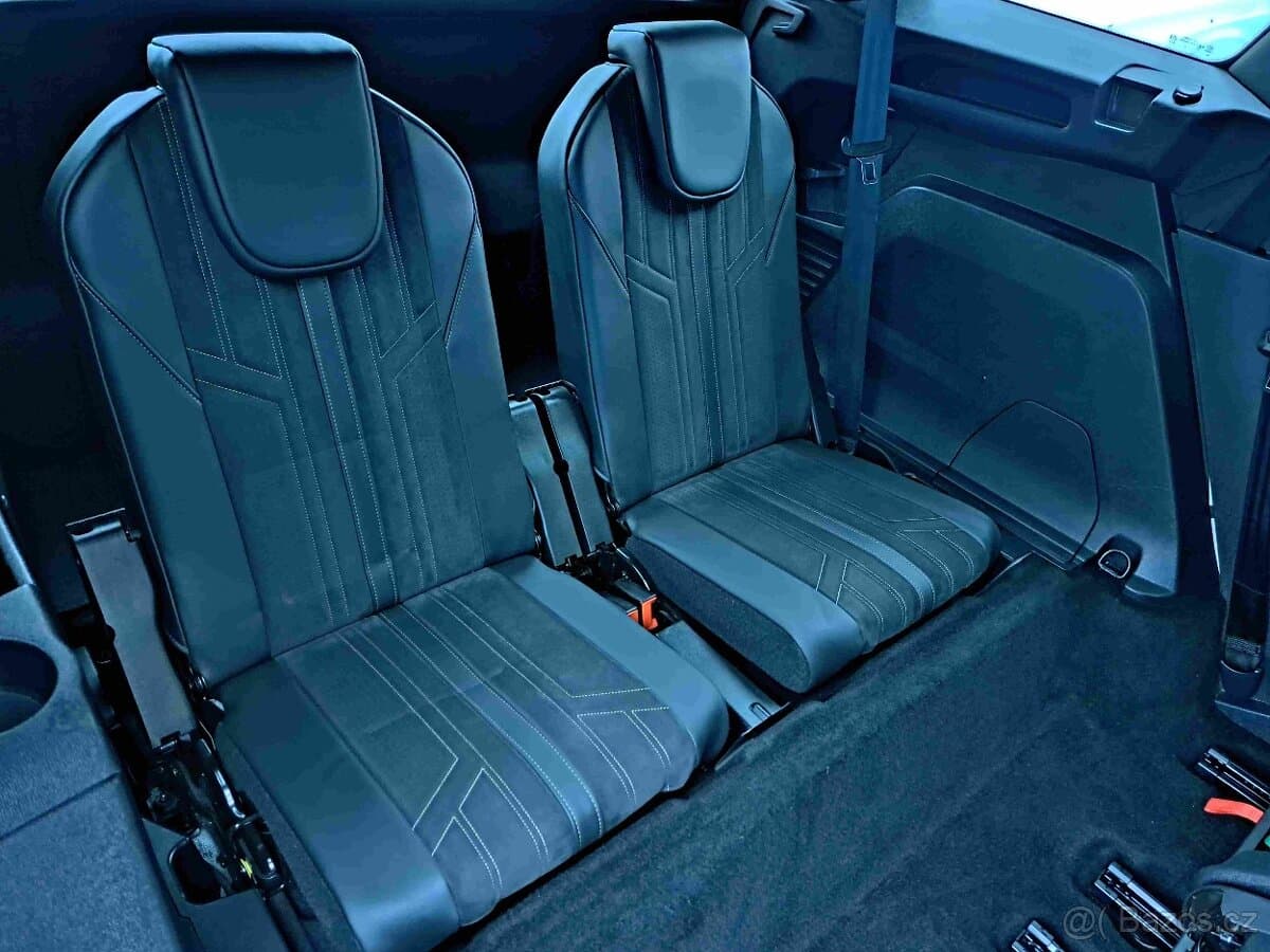 2021 Peugeot 5008 - 10