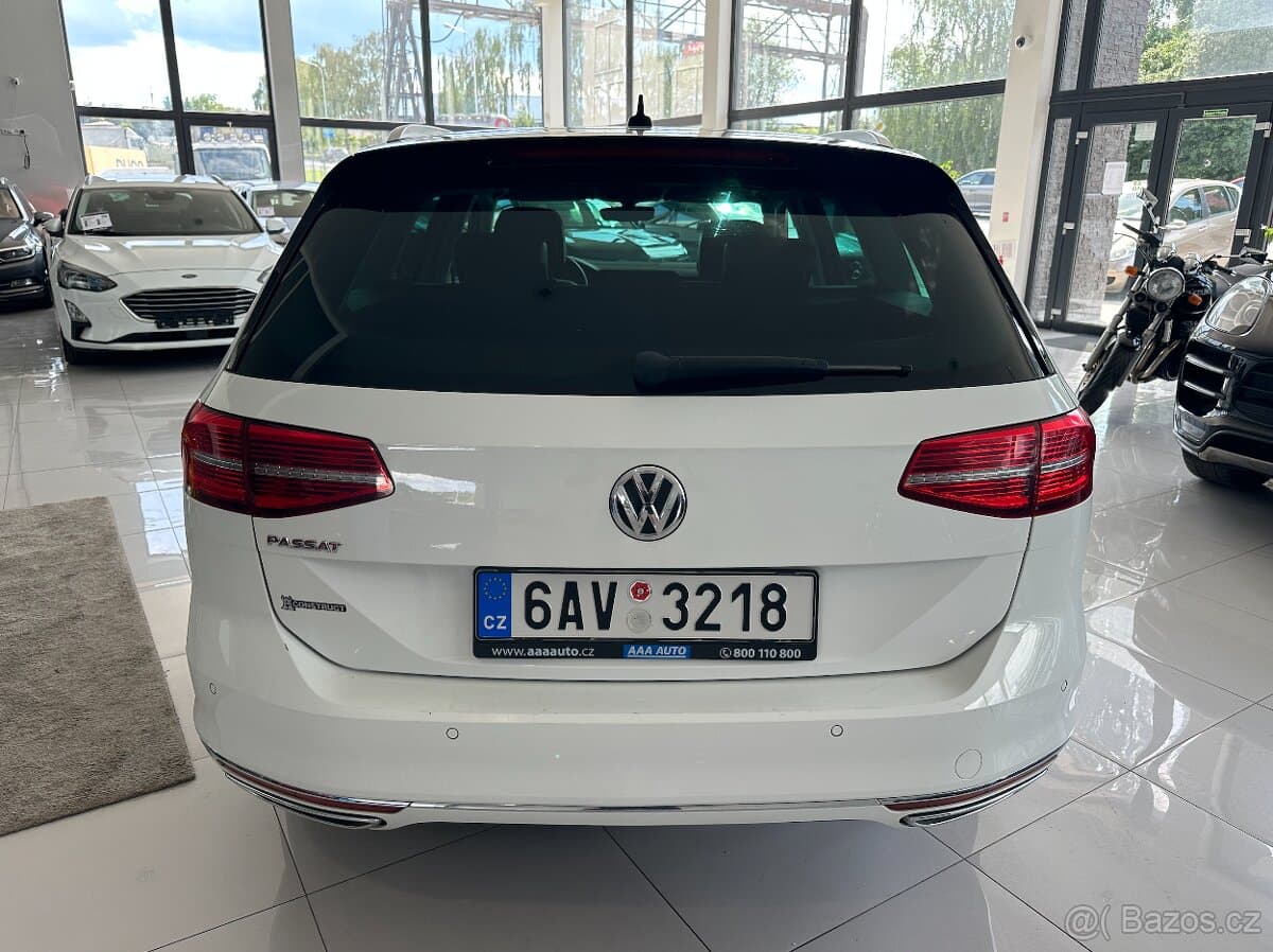 2018 Volkswagen PASSAT - 10