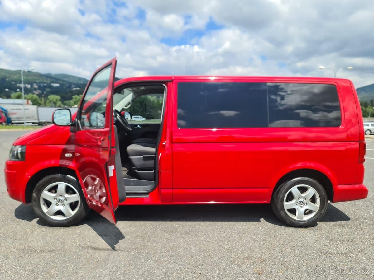 2011 Volkswagen MULTIVAN - 10