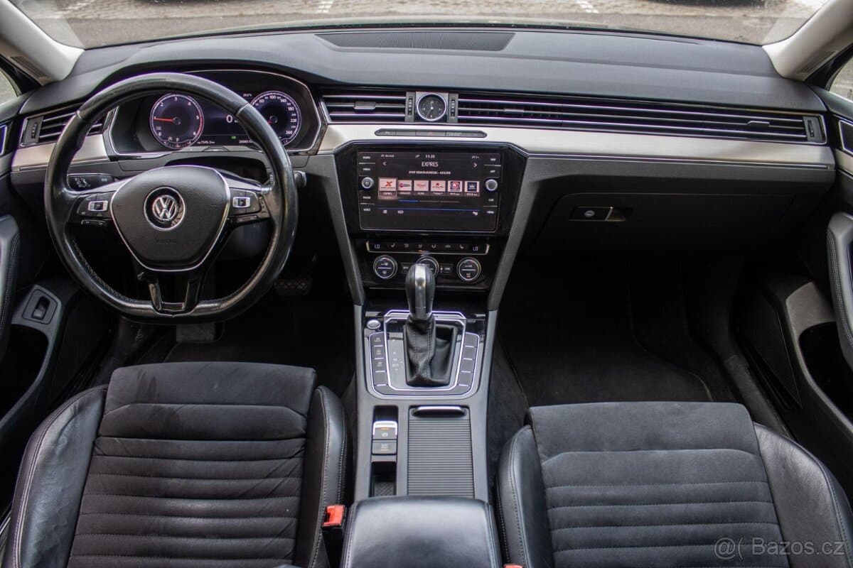 2015 Volkswagen PASSAT - 10