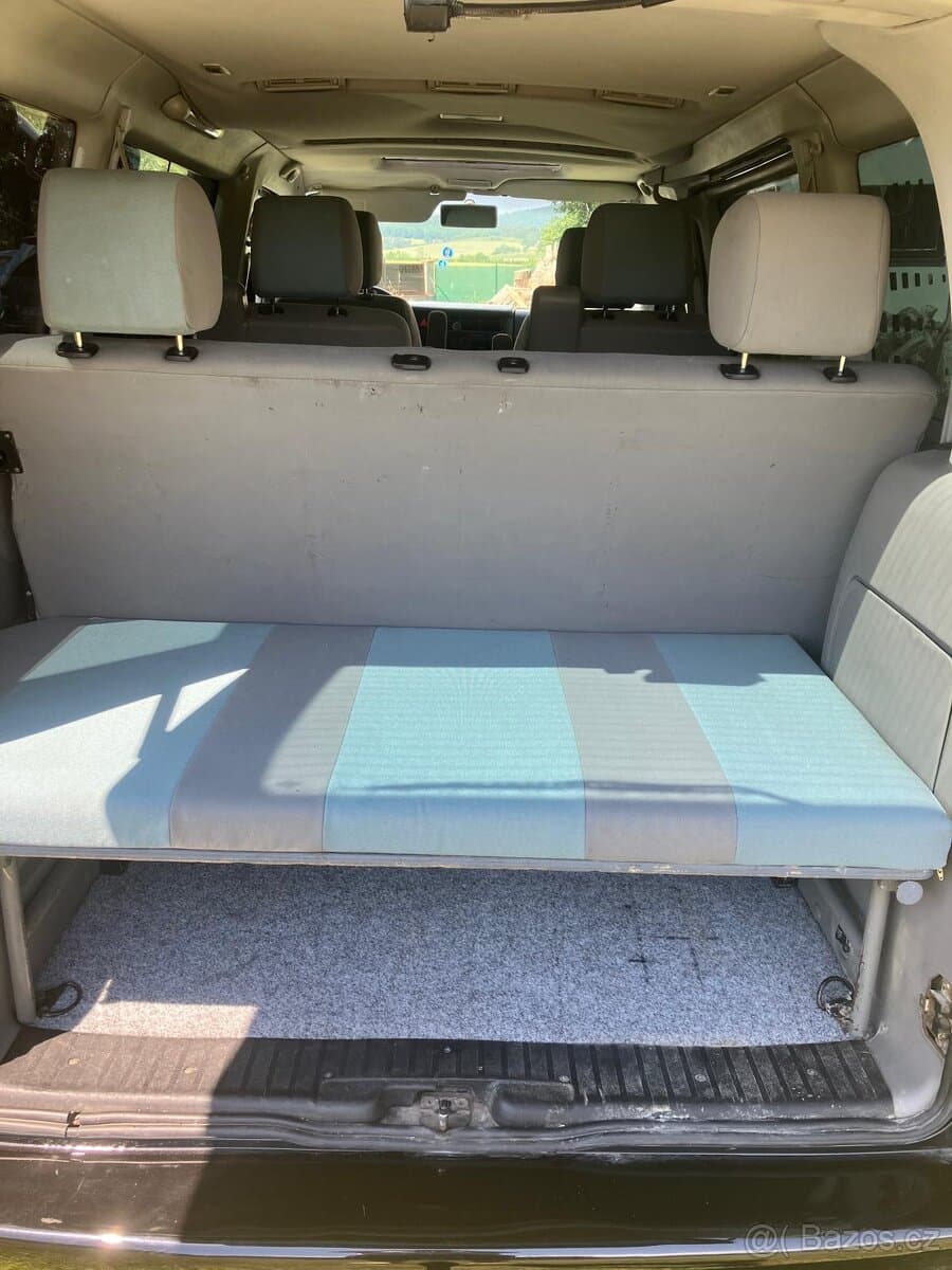 2002 Volkswagen MULTIVAN - 10