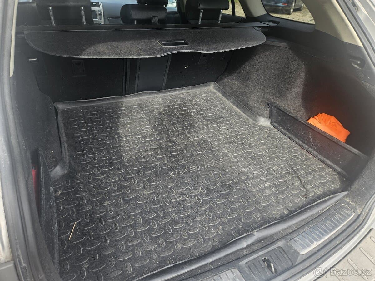 2014 Toyota AVENSIS - 10