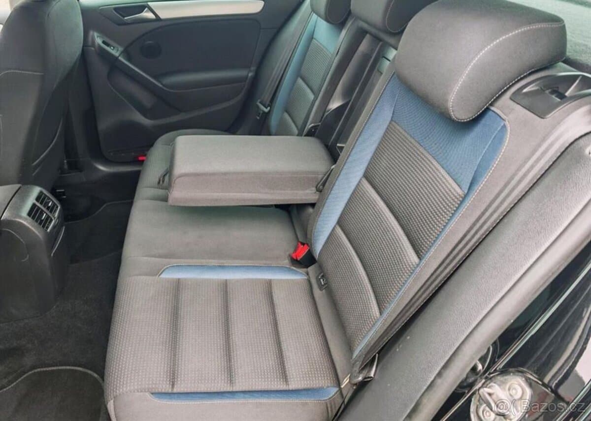 2011 Volkswagen GOLF - 10