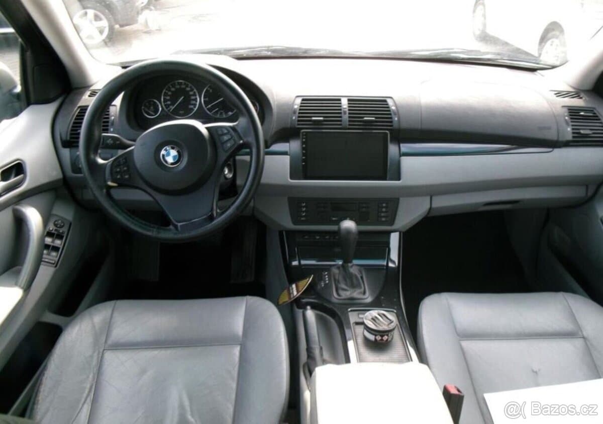 2004 BMW X5 - 10