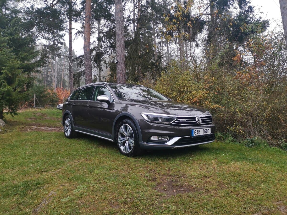 2017 Volkswagen PASSAT - 10