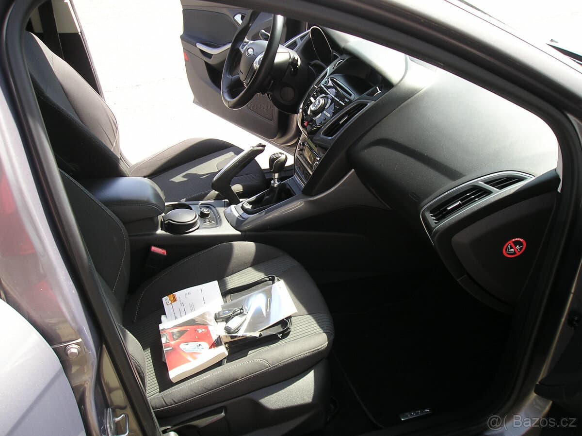 2011 Ford FOCUS - 10