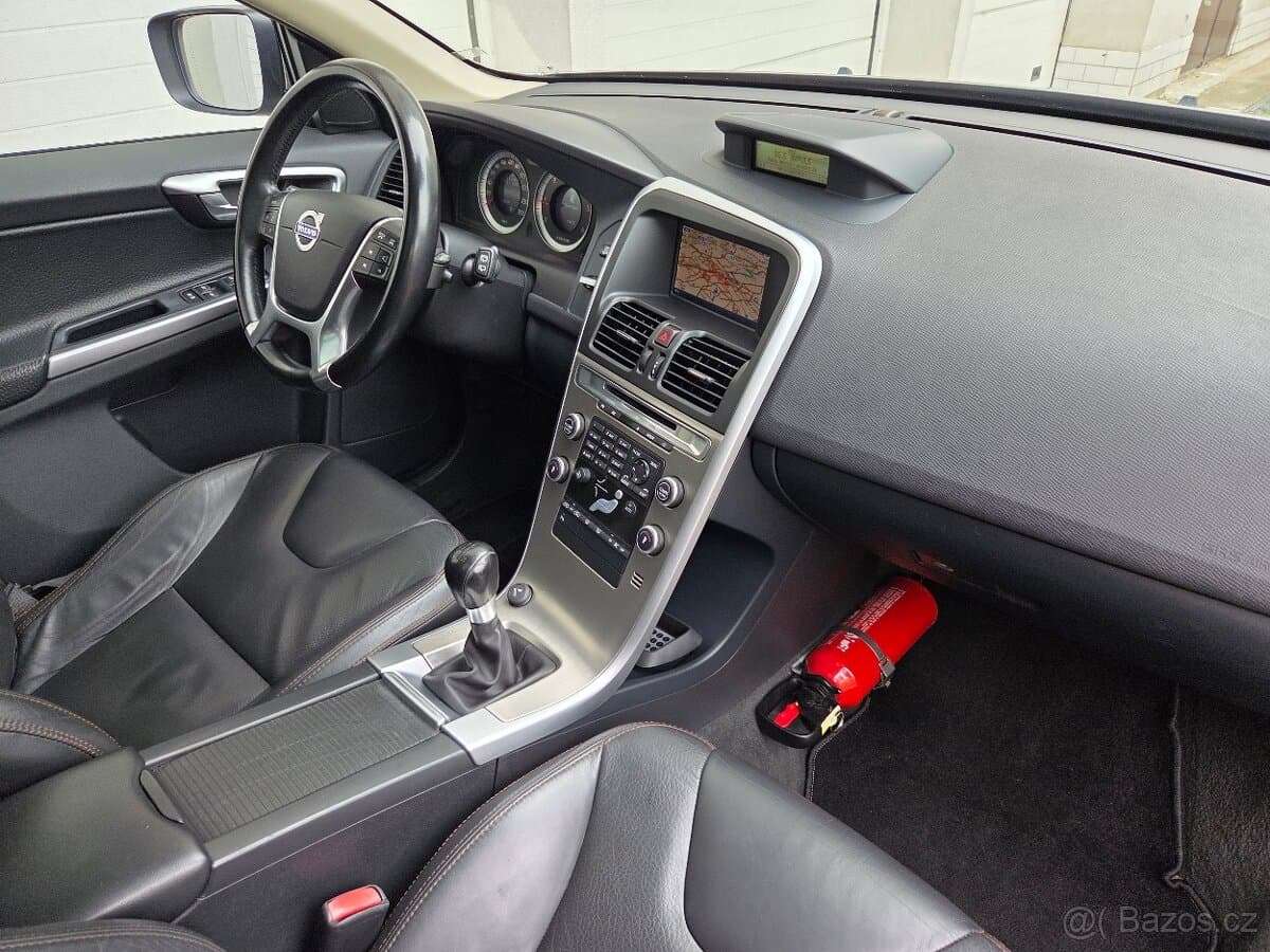 2011 Volvo XC60 - 10