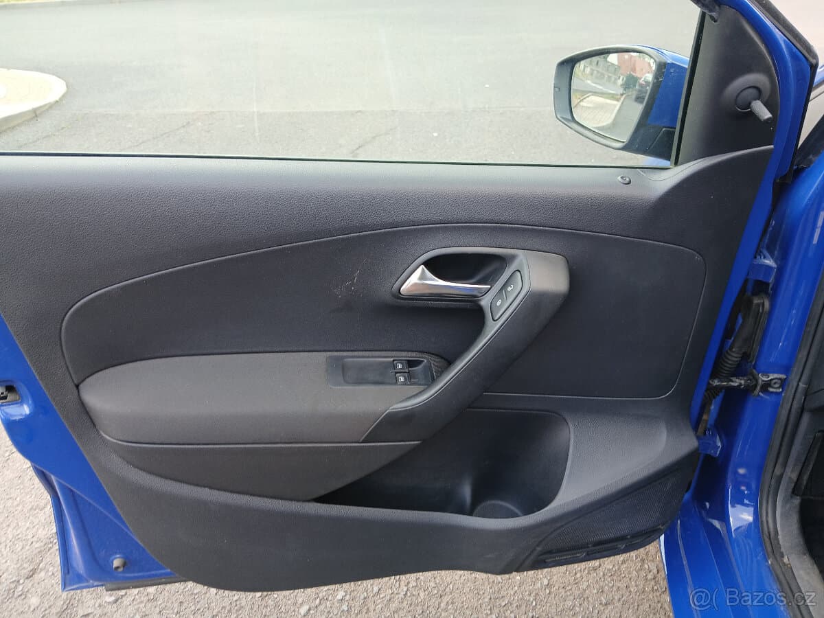 2012 Volkswagen POLO - 10