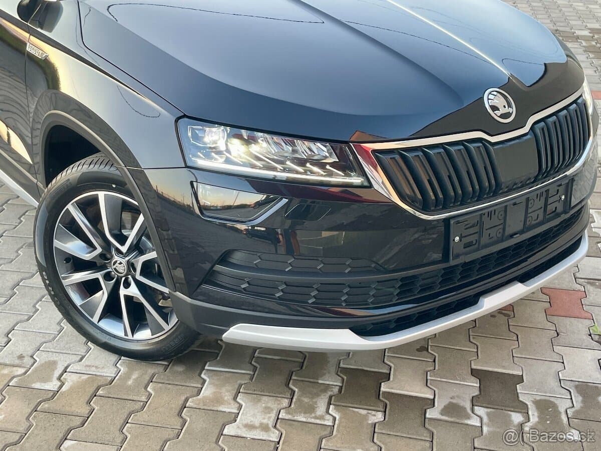 2020 Škoda KAROQ - 10