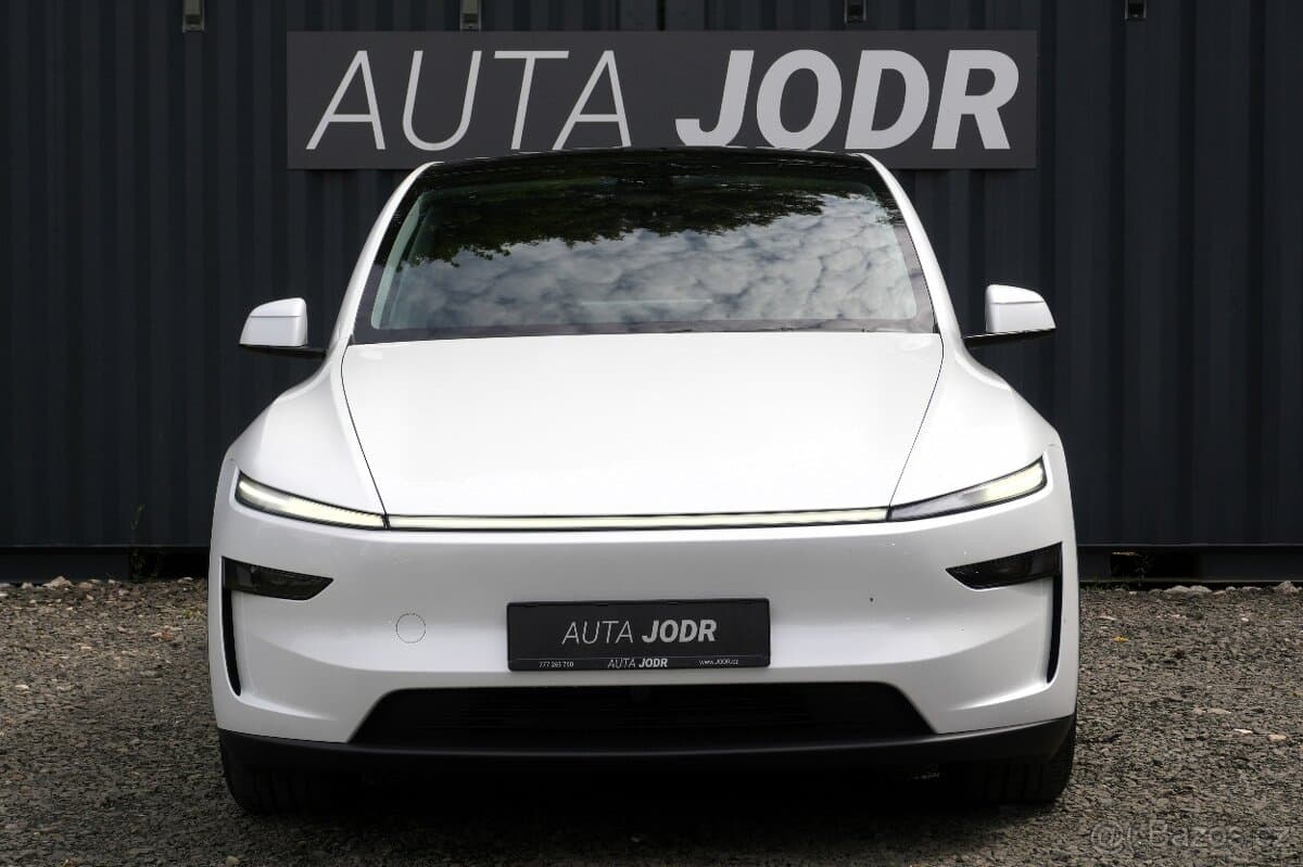 Tesla MODEL Y - 10