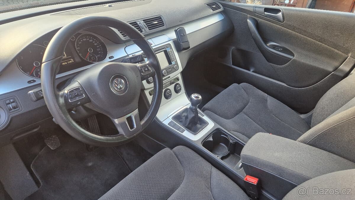 2009 Volkswagen PASSAT - 10