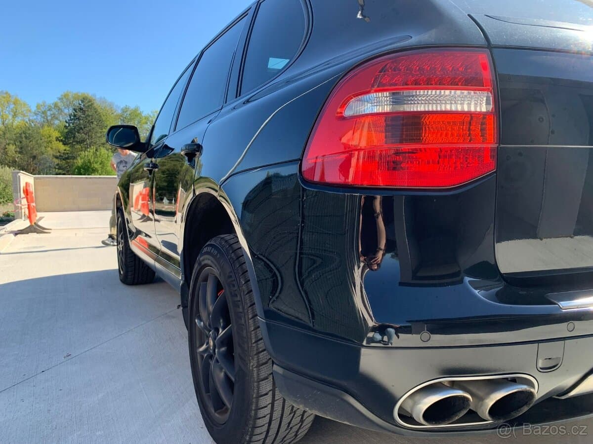 2009 Porsche CAYENNE - 10