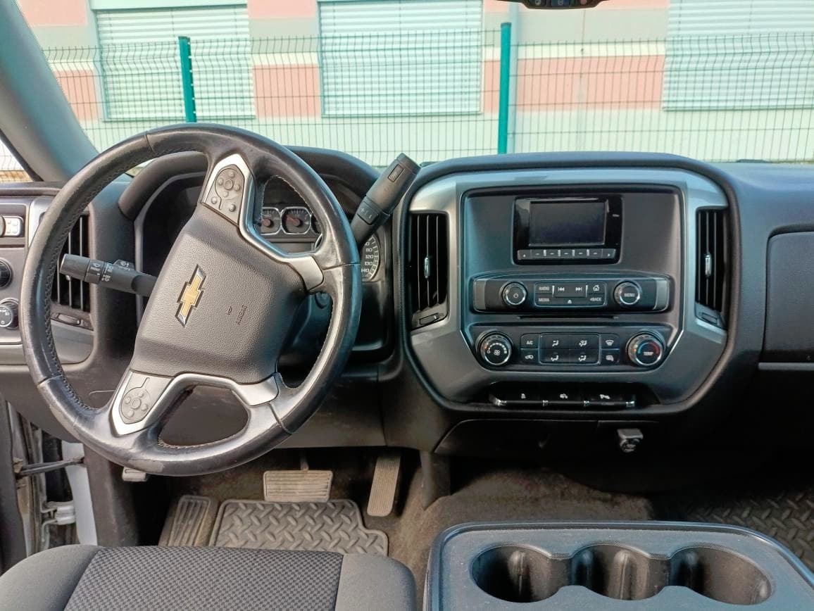 2014 Chevrolet SILVERADO - 10