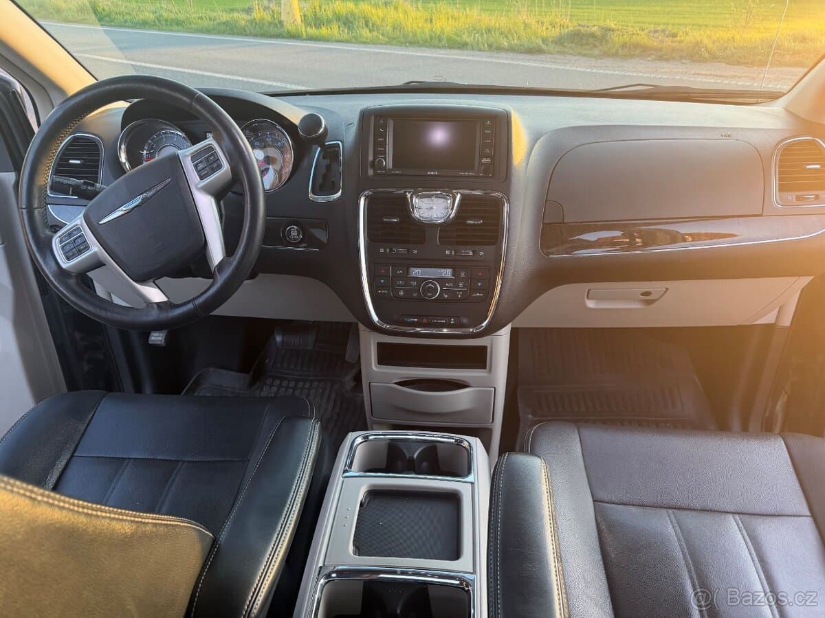 2016 Chrysler OSTATNÍ - 10