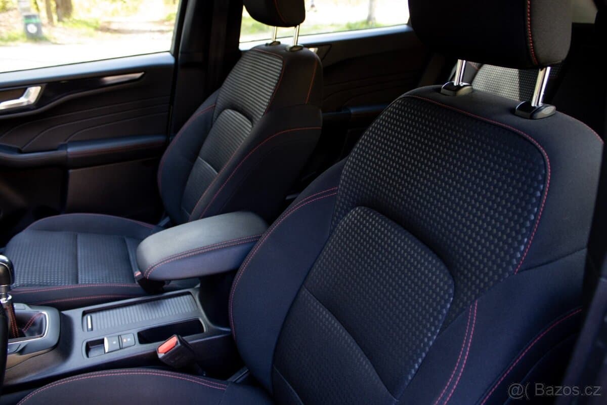Ford KUGA - 10