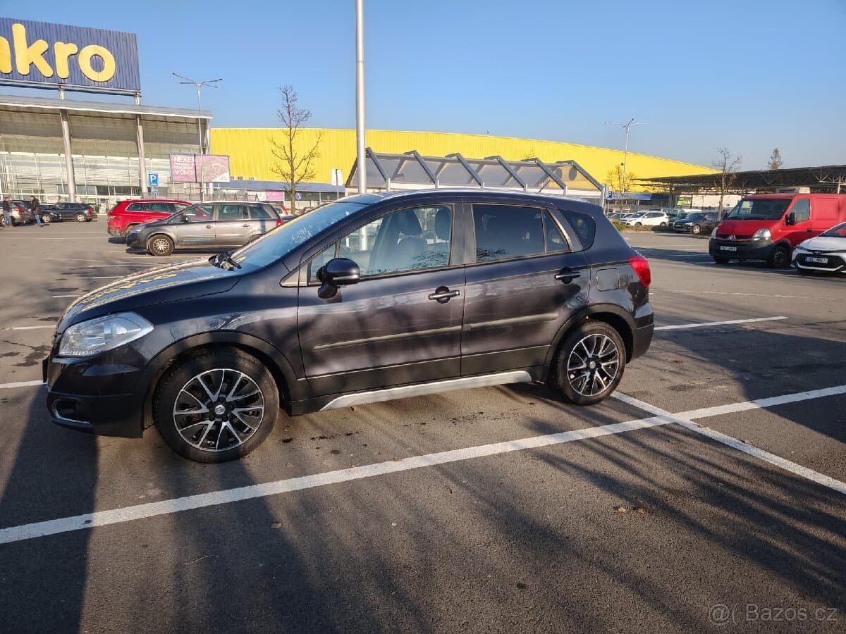 2015 Suzuki S-CROSS - 10