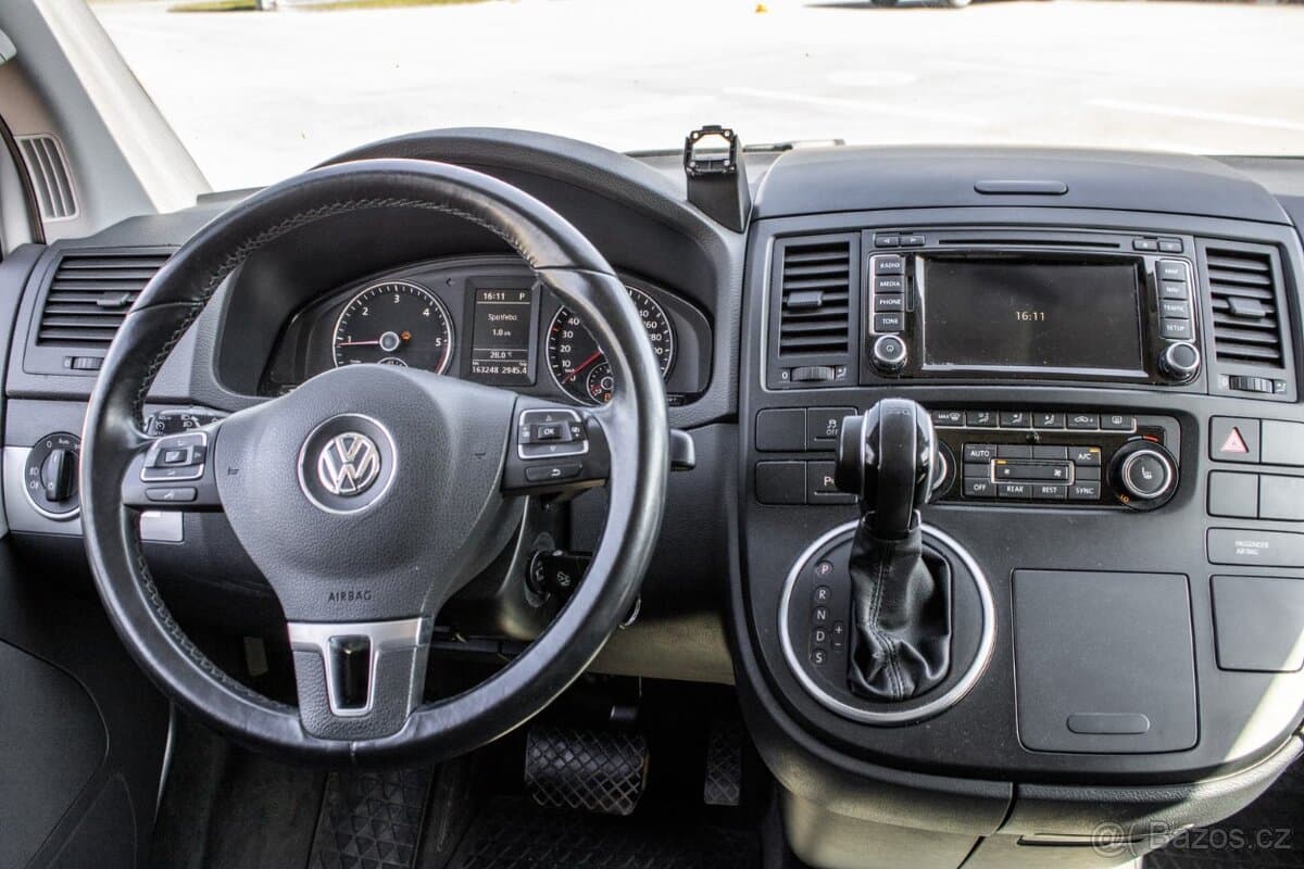 2018 Volkswagen MULTIVAN - 10