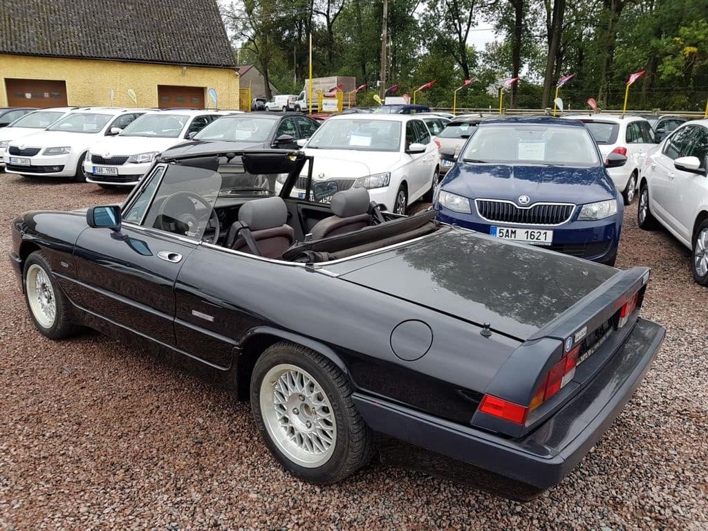 1987 Alfa Romeo SPIDER - 10