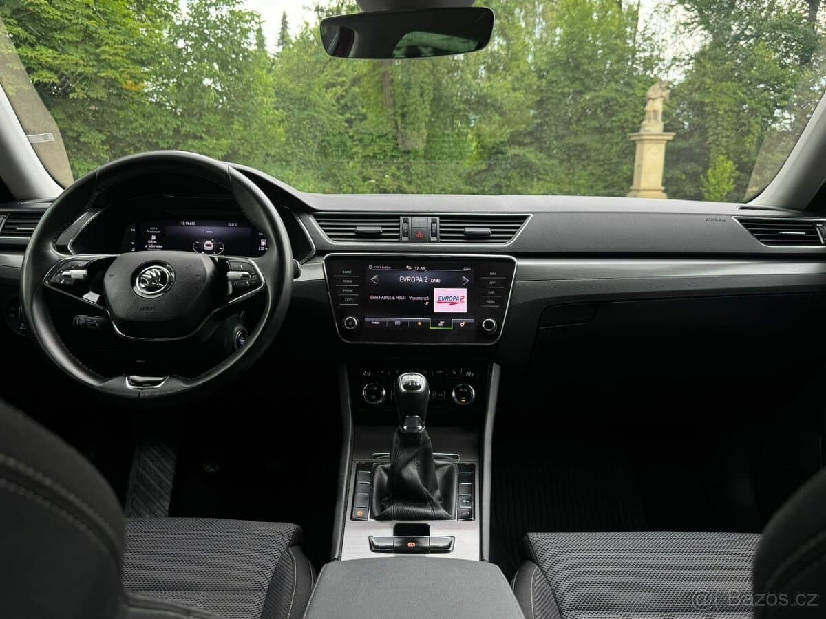 2022 Škoda SUPERB - 10