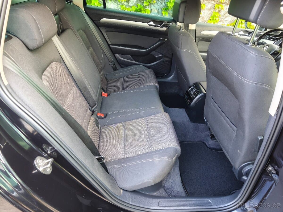 2016 Volkswagen PASSAT - 10