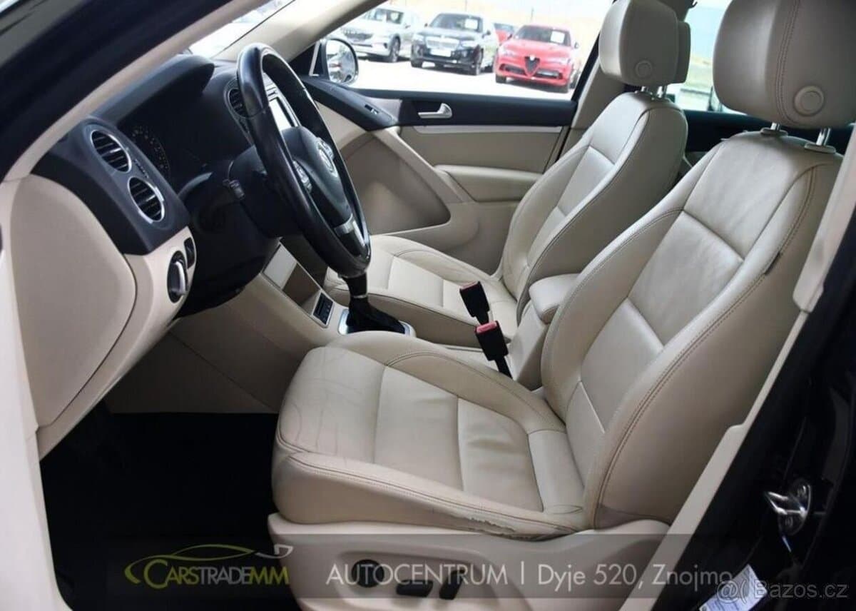 2012 Volkswagen TIGUAN - 10