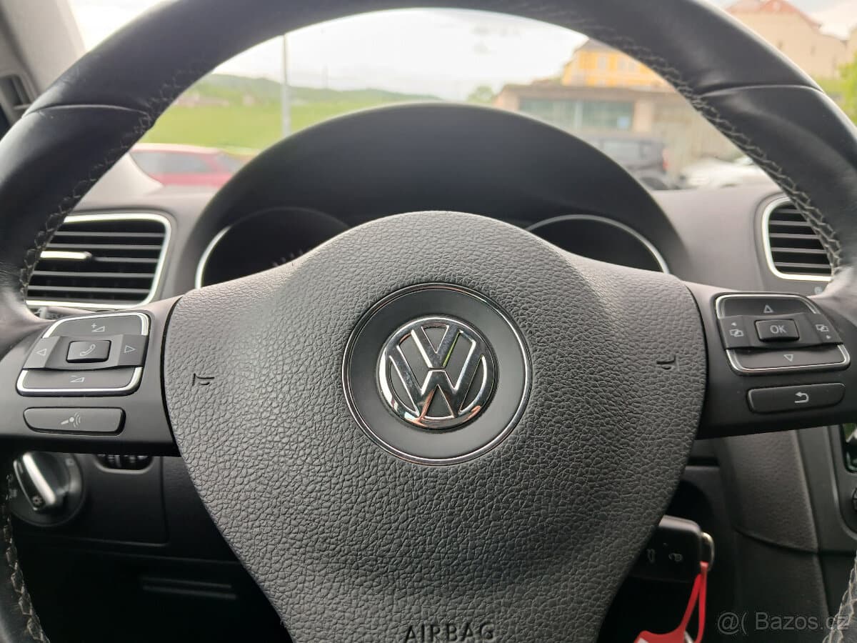 2011 Volkswagen GOLF - 10