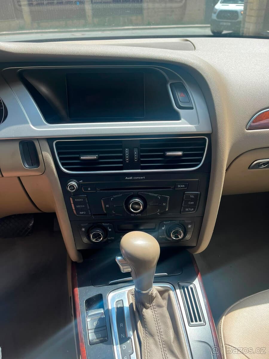 2010 Audi A4 - 10