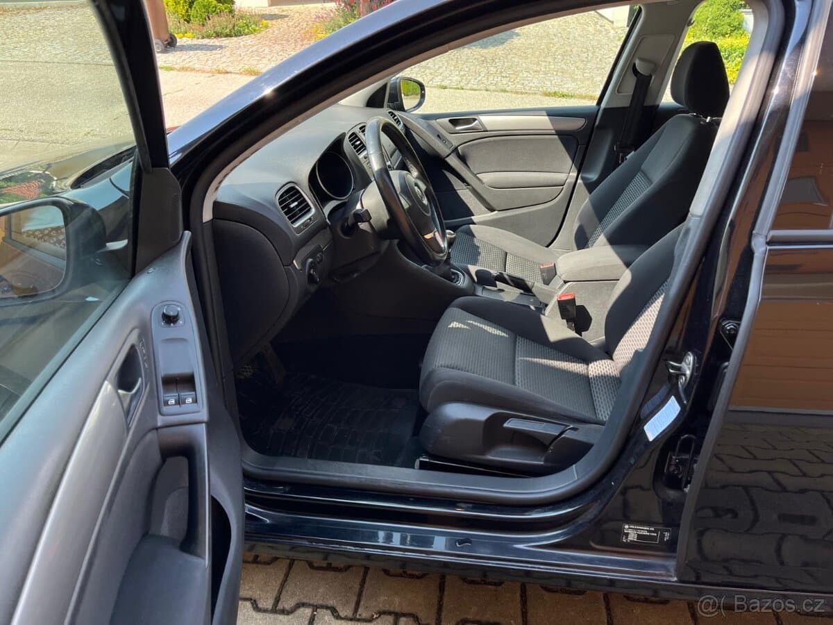 2012 Volkswagen GOLF - 10