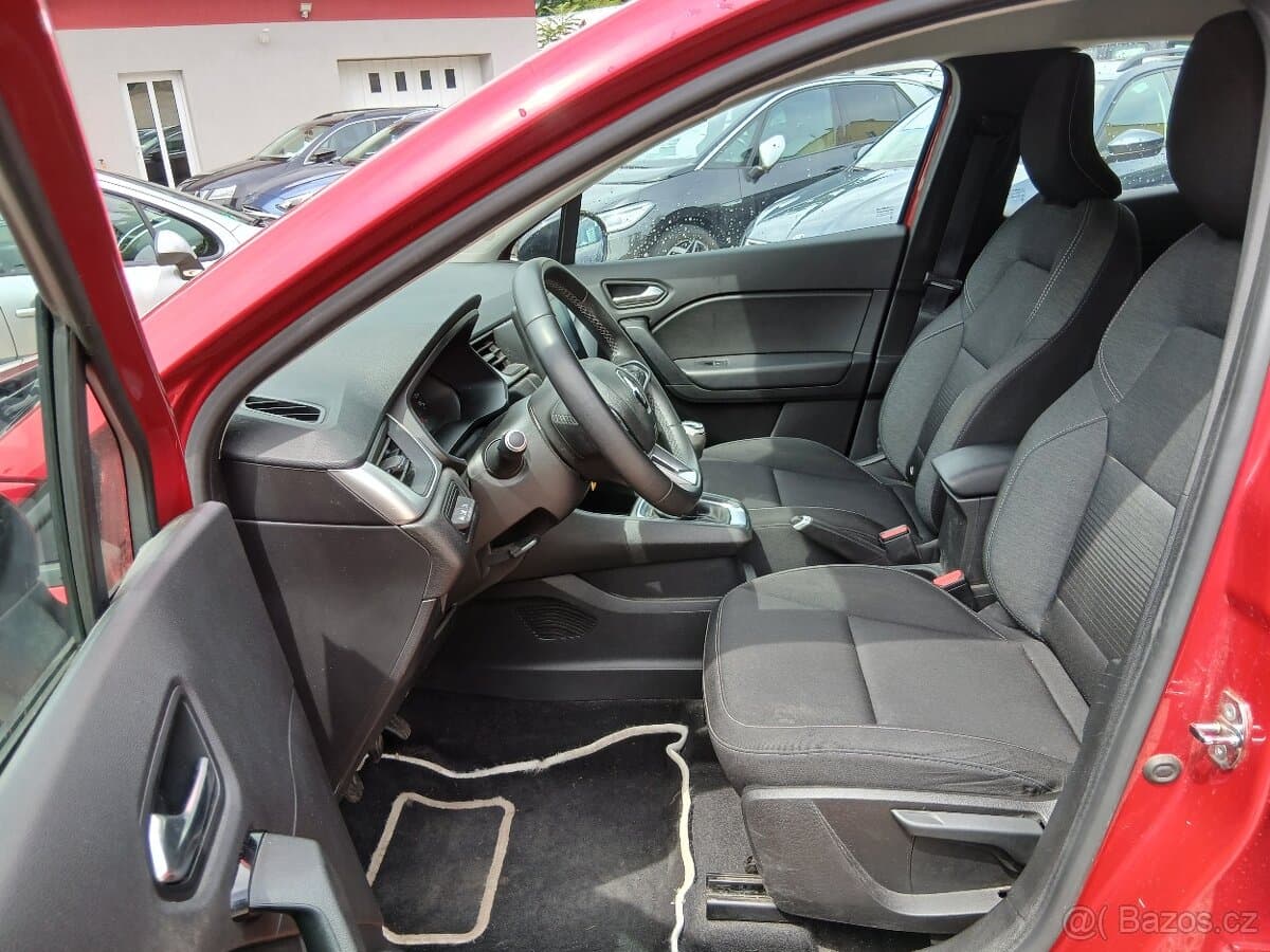 Renault CAPTUR - 10