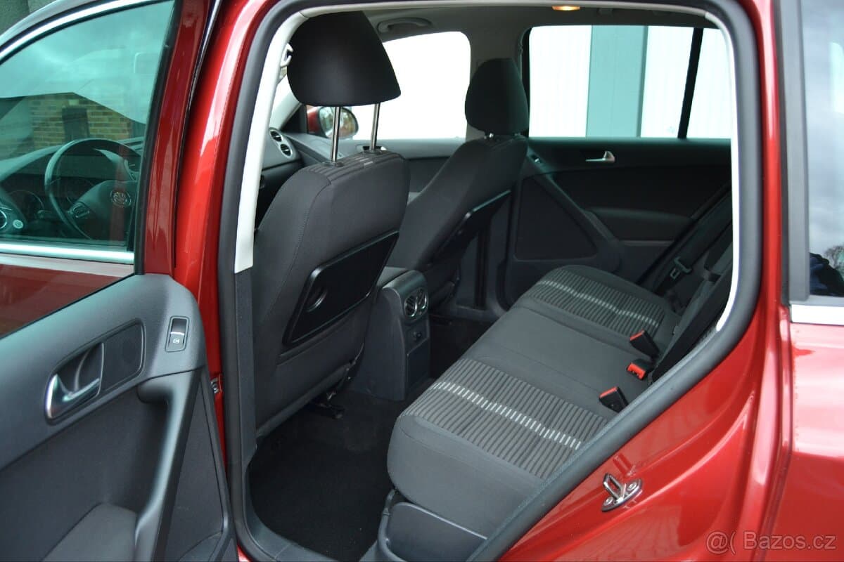 2011 Volkswagen TIGUAN - 10