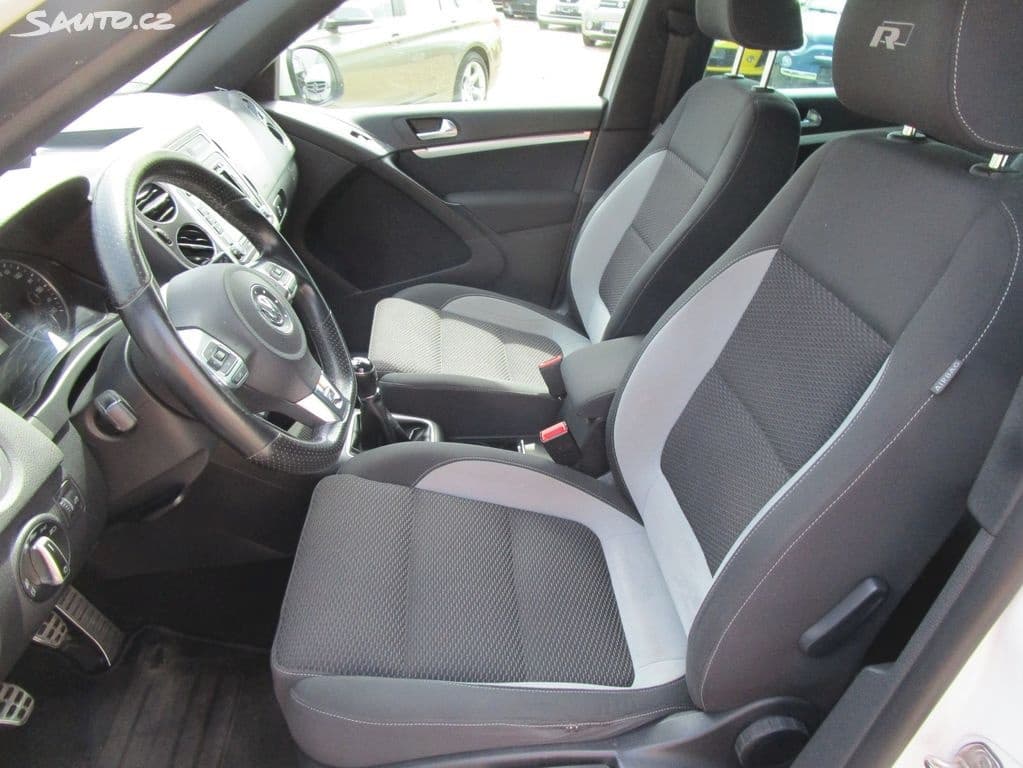 2012 Volkswagen TIGUAN - 10