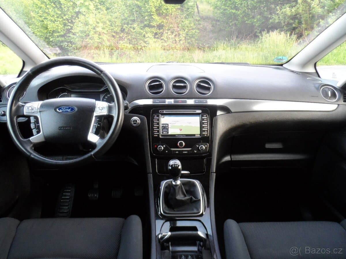 2011 Ford S-MAX - 10