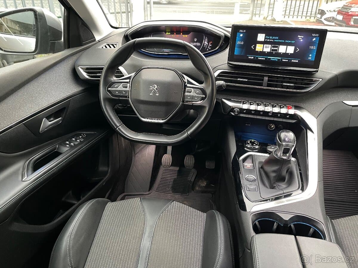 2021 Peugeot 5008 - 10