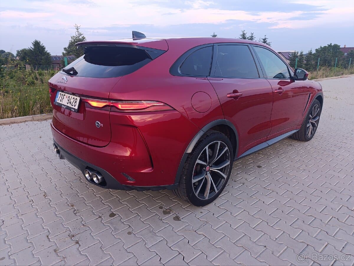 2021 Jaguar F-PACE - 10