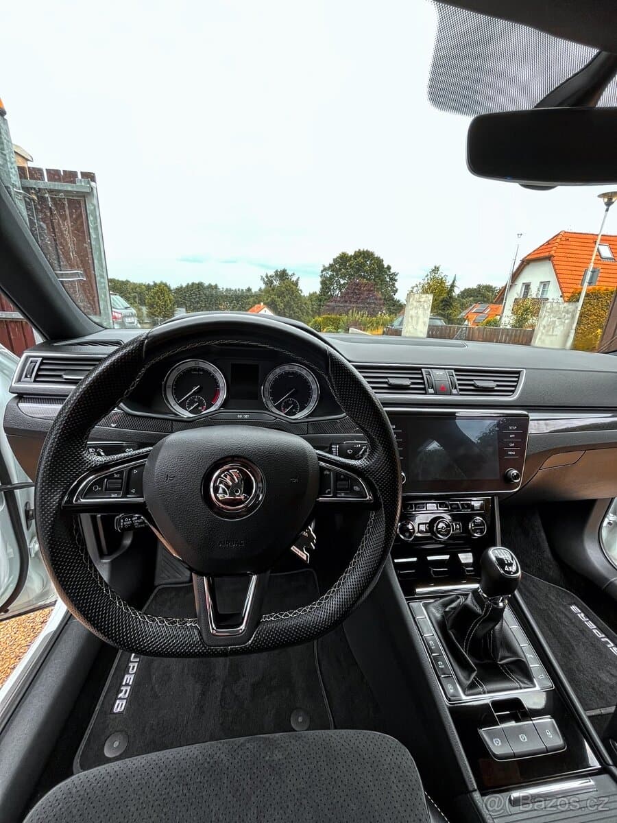 Škoda SUPERB - 10