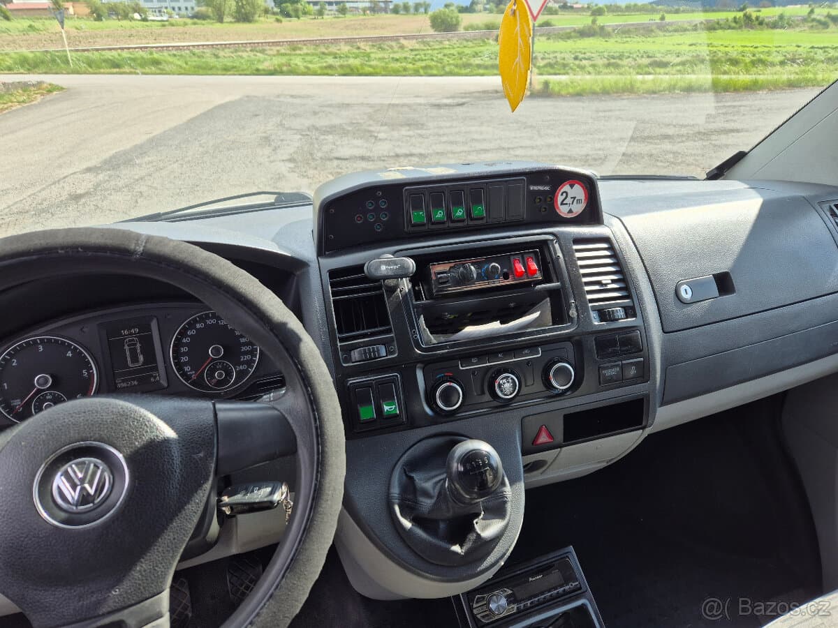 2012 Volkswagen TRANSPORTER - 10