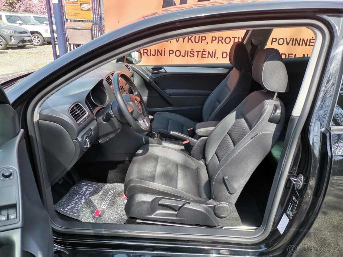 2010 Volkswagen GOLF - 10