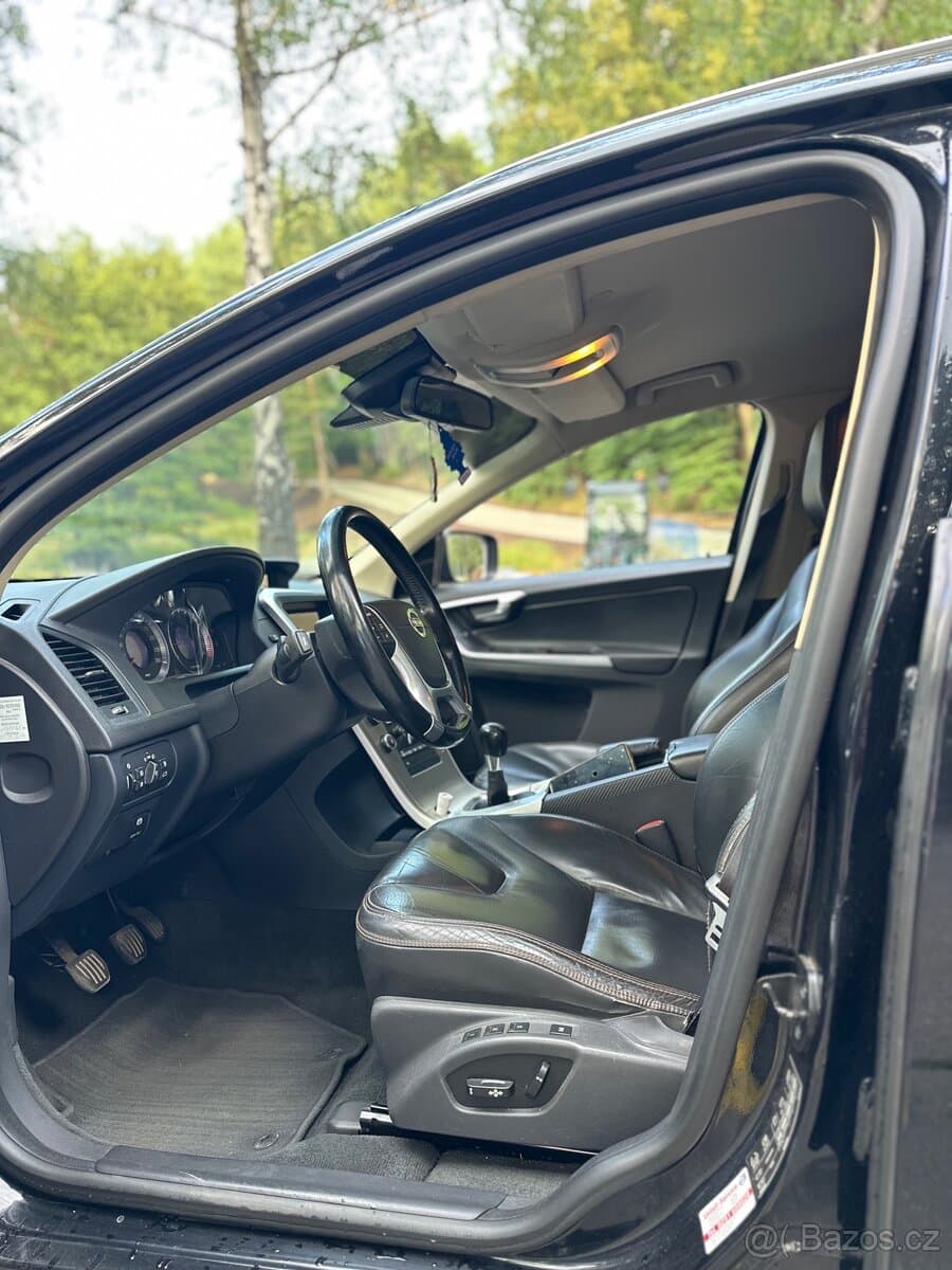2010 Volvo XC60 - 10