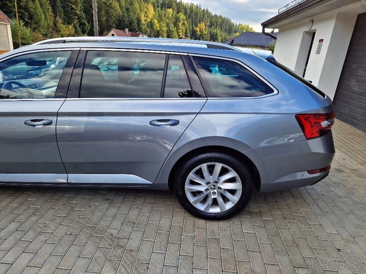 2020 Škoda SUPERB - 10