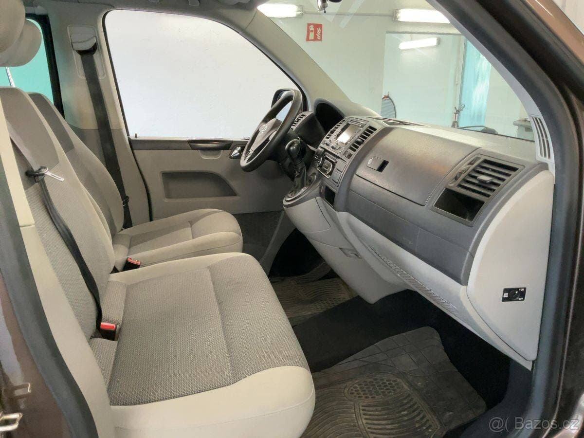 2011 Volkswagen CARAVELLE - 10