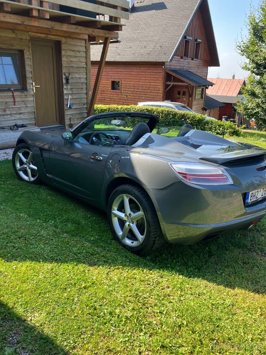 2011 Opel GT - 10