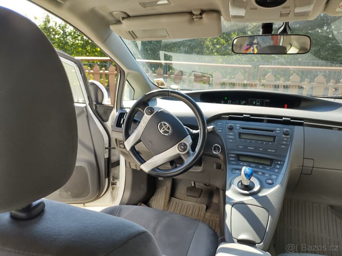 2009 Toyota PRIUS - 10