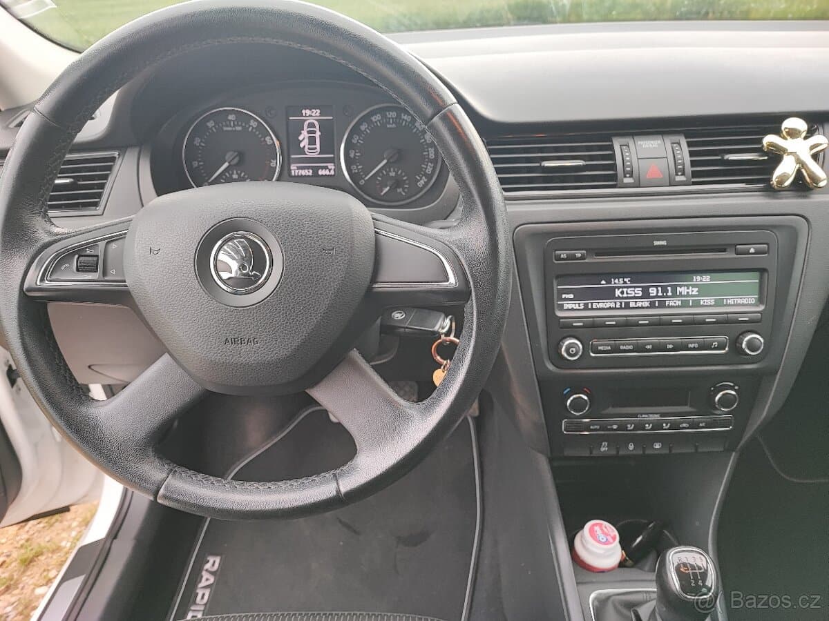 2013 Škoda RAPID - 10