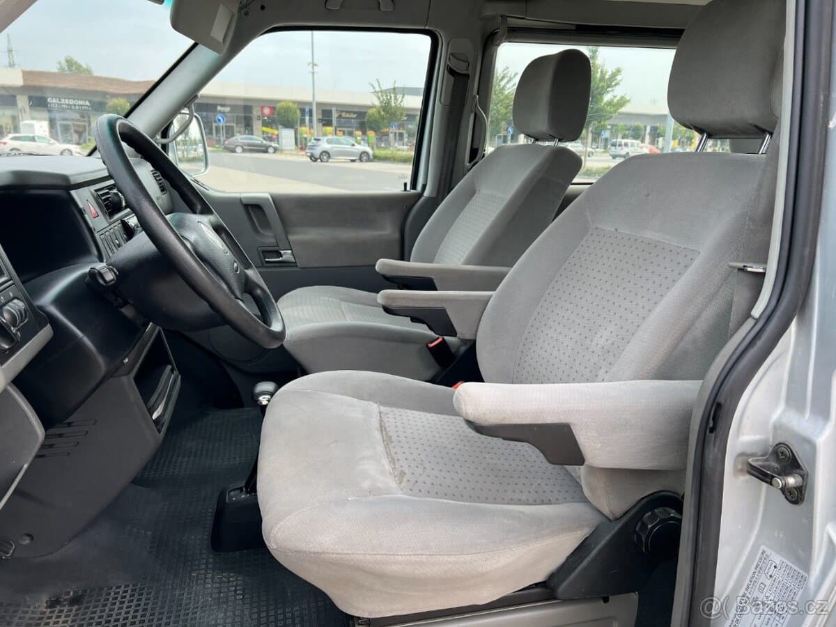2003 Volkswagen CARAVELLE - 10